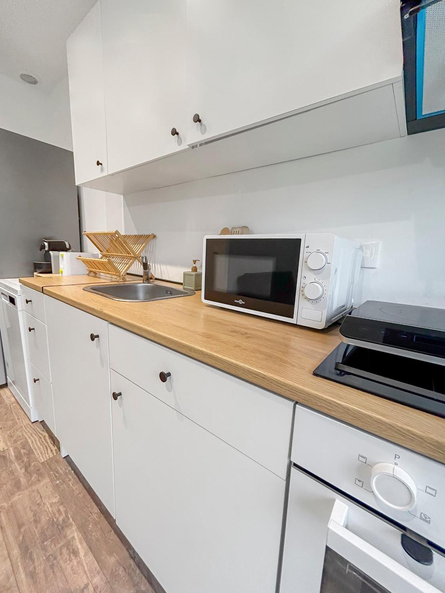 Holiday home Maisonnette Lumineuse Avec Jardin Bordeaux Arena Bouliac